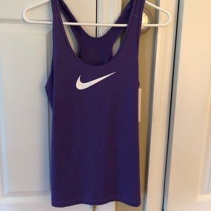 Nike dri-fit top